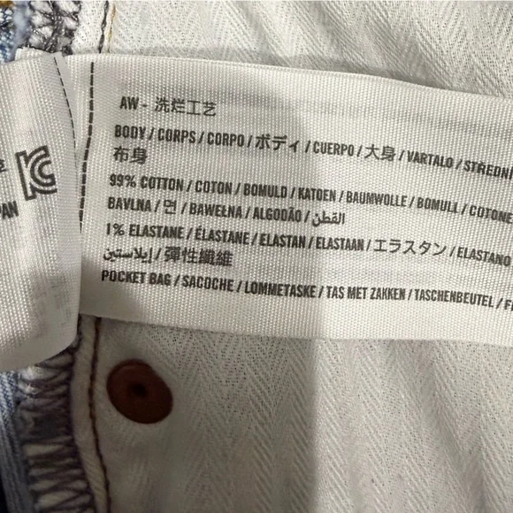 Abercrombie & Fitch The 4" Mom Short High Rise In Light Blue Denim - Picture 4 of 4